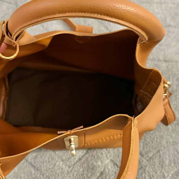 Camel Brown Leather Crossbody Handbag Gold Hardware - Picture 6 of 11